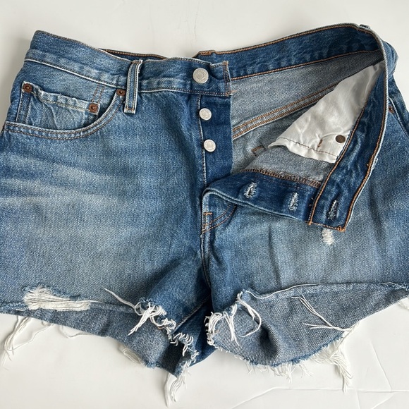 Levis 501 button fly 5 pocket cutoff shorts jean shorts - Picture 2 of 15